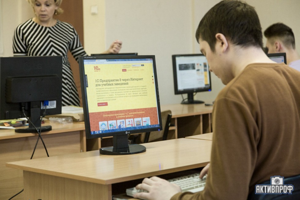 Мастер-классе по использованию материалов 1С в НЧИ КФУ. Мастер-классе по использованию материалов 1С в НЧИ КФУ.