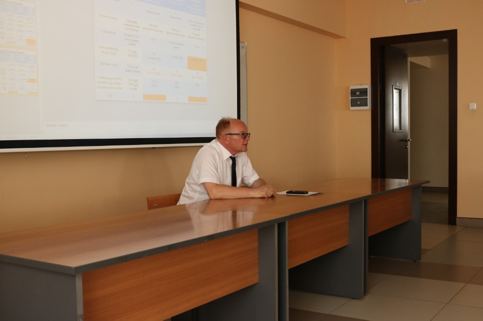 ������ ����� ����