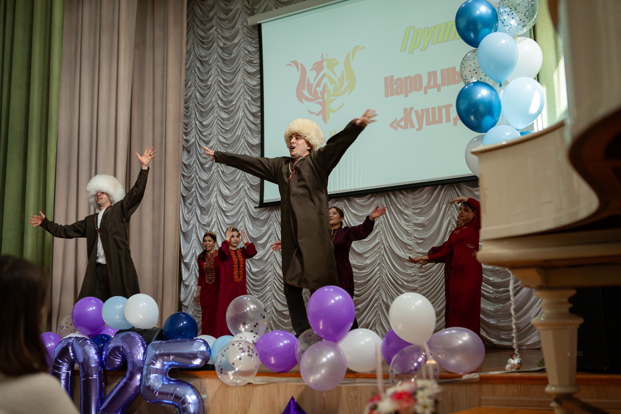 Последний звонок прозвенел на двух отделениях Елабужского института КФУ Последний звонок прозвенел на двух отделениях Елабужского института КФУ