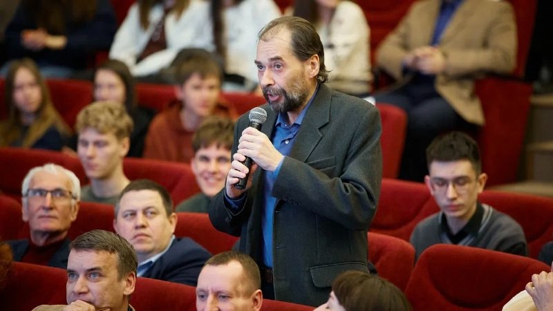 Преподаватели кафедры финансовых рынков и финансовых институтов посетили лекцию советника председателя Центрального банка Российской Федерации Кирилла Тремасова Преподаватели кафедры финансовых рынков и финансовых институтов посетили лекцию советника председателя Центрального банка Российской Федерации Кирилла Тремасова