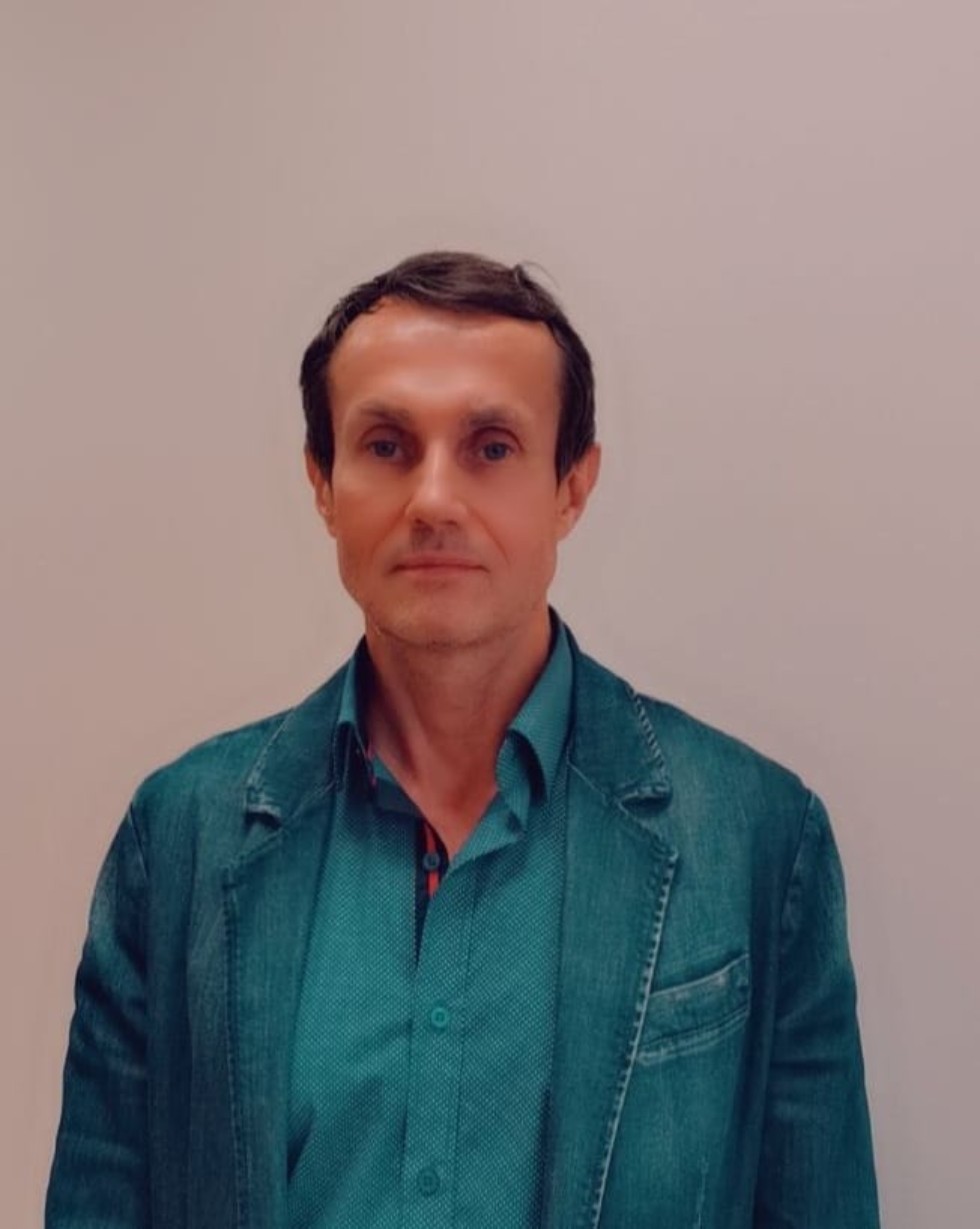 ����������