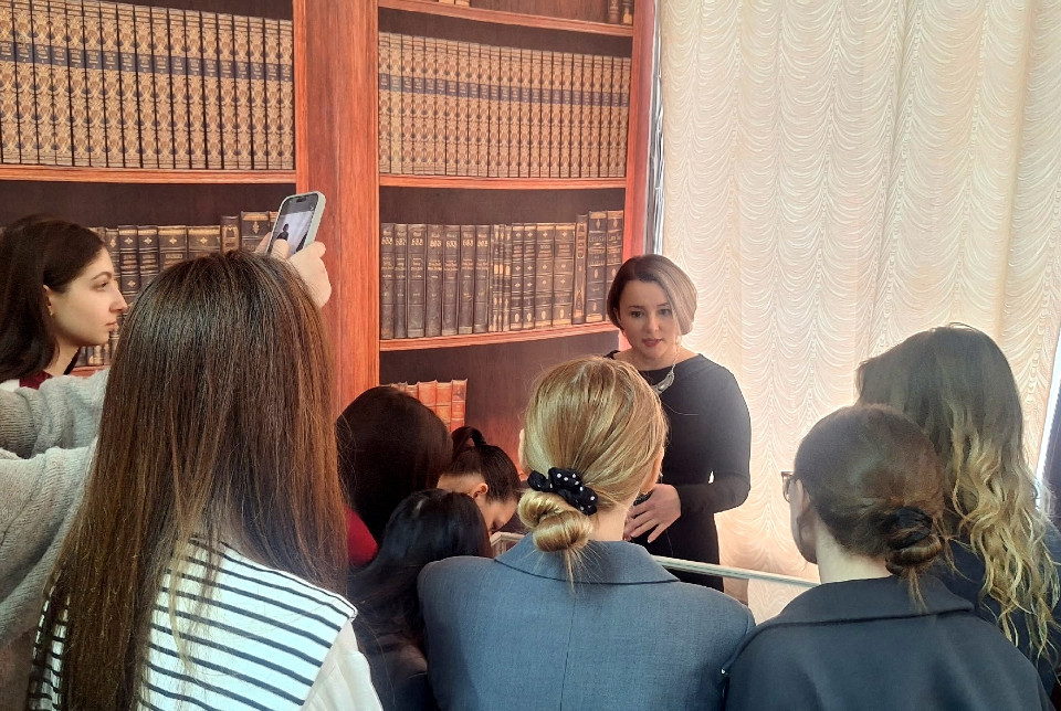 'Нити мудрости: пословицы и поговорки народов мира' 'Нити мудрости: пословицы и поговорки народов мира'