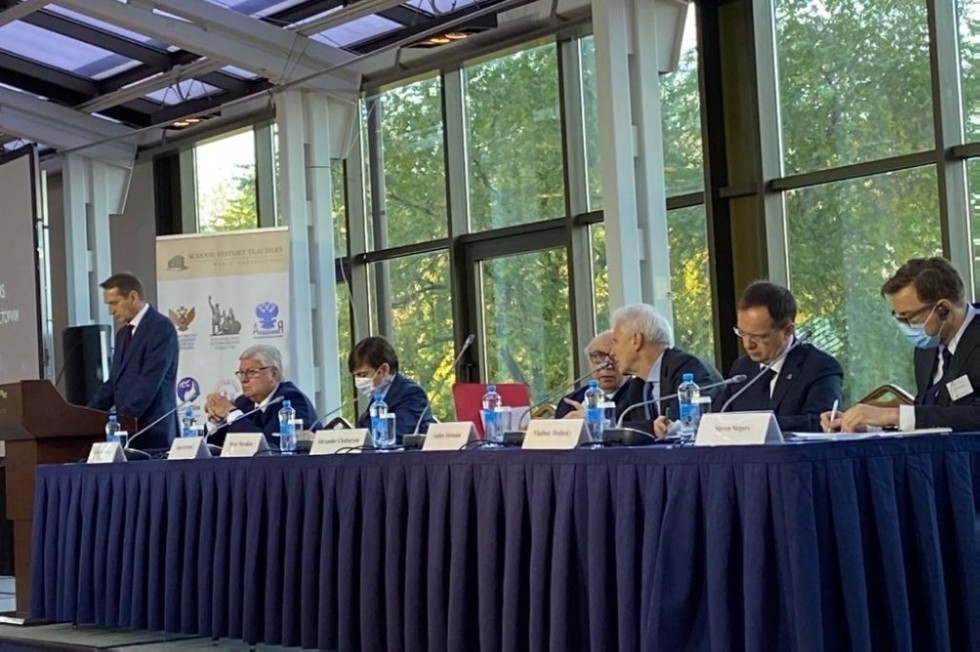 Преподаватели Елабужского института КФУ и 'Университетской' школы посетили Всемирный конгресс школьных учителей истории Преподаватели Елабужского института КФУ и 'Университетской' школы посетили Всемирный конгресс школьных учителей истории