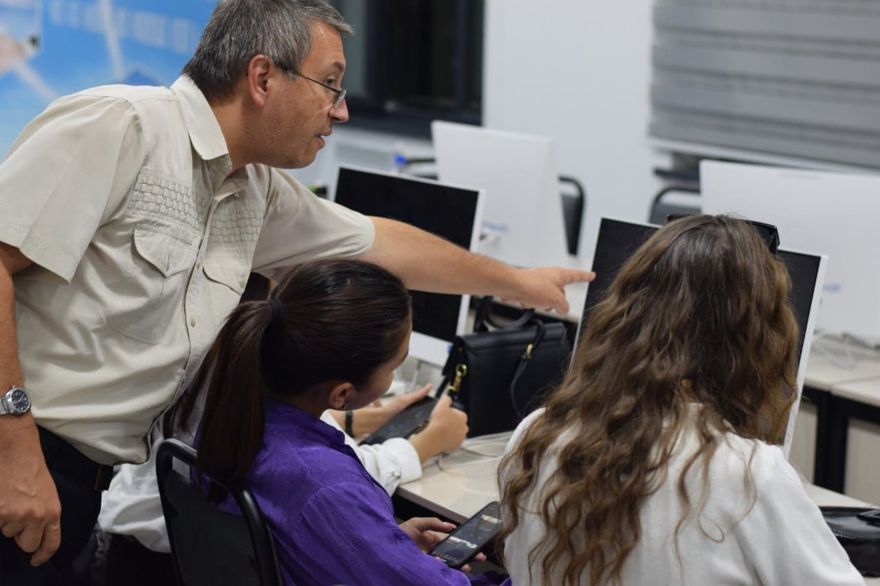 Учим студентов творчеству и пониманию себя Учим студентов творчеству и пониманию себя