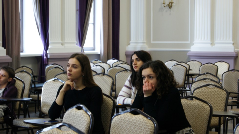 ���� � �����