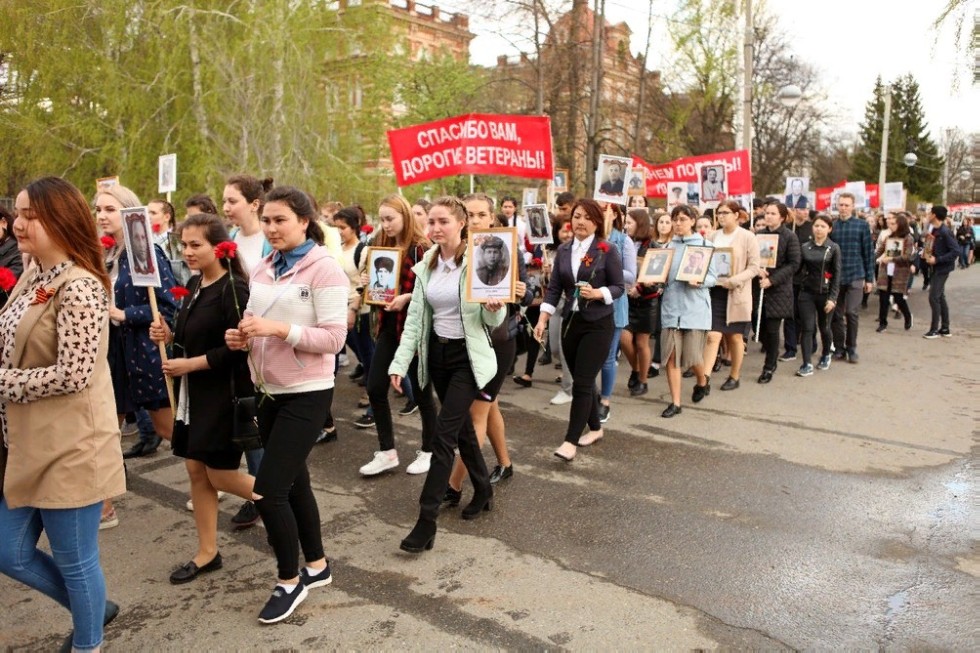 'Поклонимся великим тем годам': День Победы встретили в Елабужском институте КФУ 'Поклонимся великим тем годам': День Победы встретили в Елабужском институте КФУ