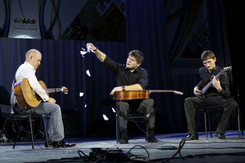 ����������