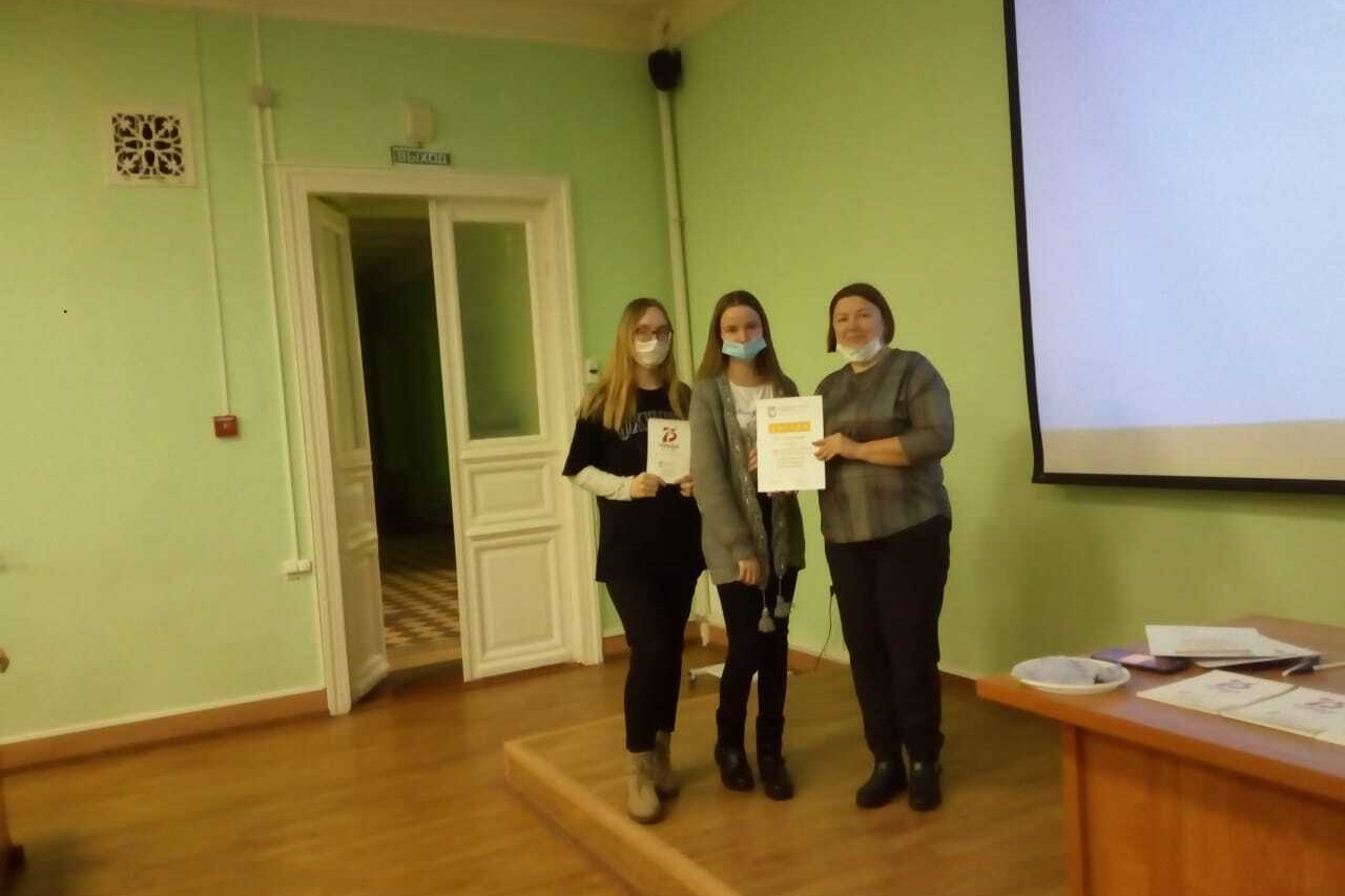 Студенты и преподаватели представили свой взгляд на решение актуальных экономических проблем Студенты и преподаватели представили свой взгляд на решение актуальных экономических проблем