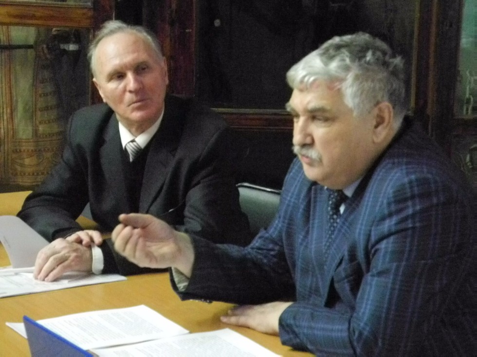 ������������� ������� ����������� � ��������������� ��������� ������� � � ����������� �������