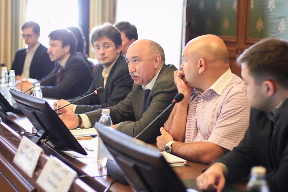 Rector Ilshat Gafurov Meets with Microsoft and Rohde & Schwarz