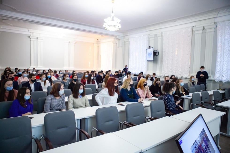 Чествование лучших сотрудников и студентов прошло в Елабужском институте КФУ Чествование лучших сотрудников и студентов прошло в Елабужском институте КФУ