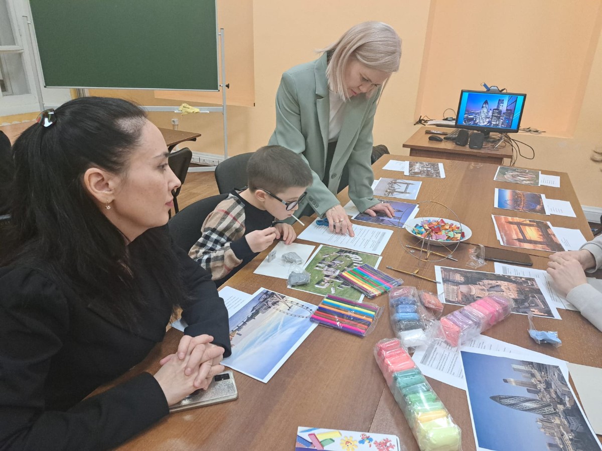 ������ ������-����� '��������� ��������: ��������������������� �� ������'