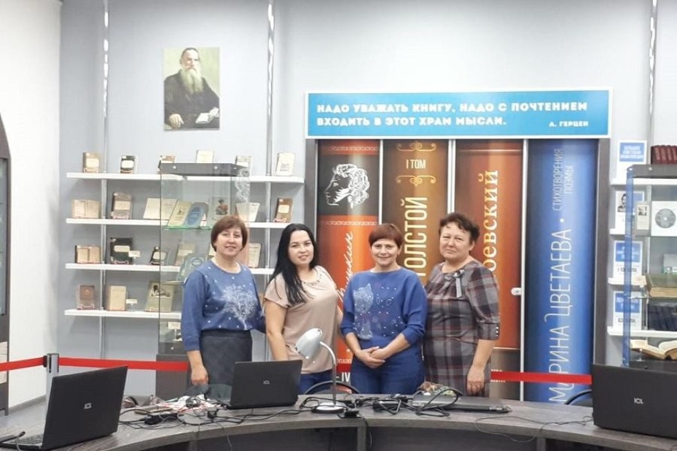 Были защищены проекты слушателей курсов повышения квалификации для руководителей образовательных организаций 'Развитие цифровой среды в образовании' Были защищены проекты слушателей курсов повышения квалификации для руководителей образовательных организаций 'Развитие цифровой среды в образовании'