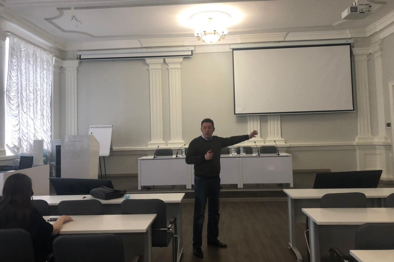 ���� ������� ������������� ����� � ��������� ����������