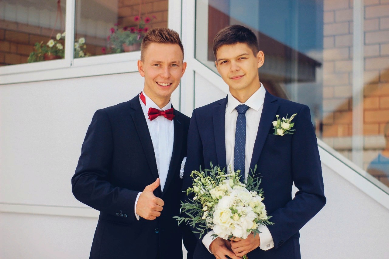 �������