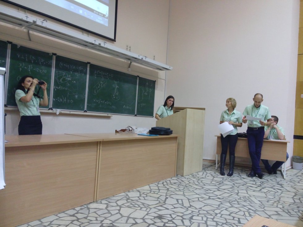 На минувшей неделе c 6 ? 10 апреля 2015 года Отдел развития карьеры Департамента образования КФУ проводил 'Дни карьеры', для студентов, обучающихся на 3-5 курсе, где студенты отделения финансов приняли активное участие. На минувшей неделе c 6 ? 10 апреля 2015 года Отдел развития карьеры Департамента образования КФУ проводил 'Дни карьеры', для студентов, обучающихся на 3-5 курсе, где студенты отделения финансов приняли активное участие.