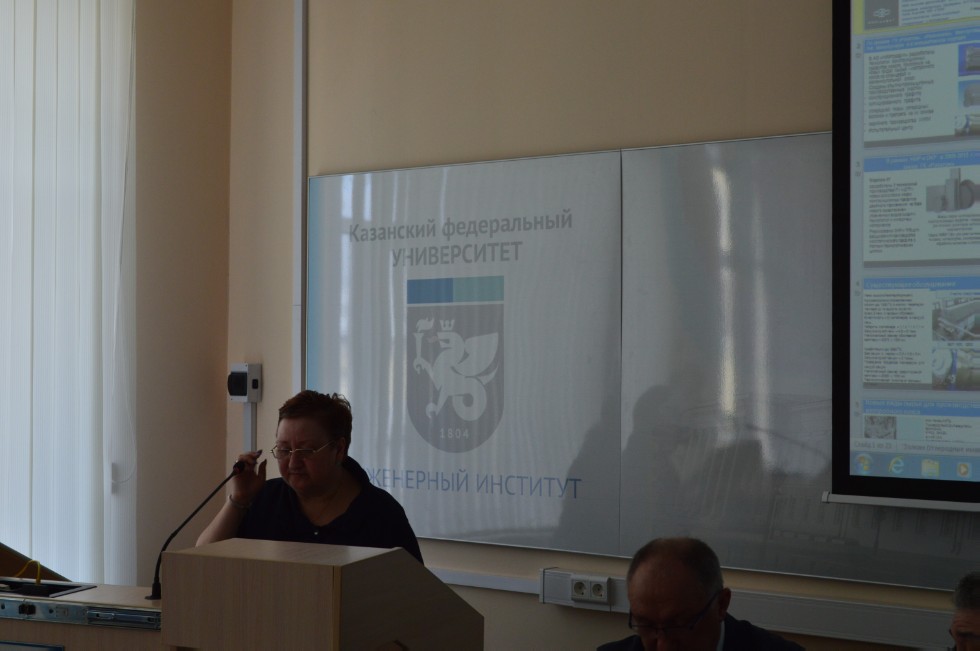 �������-����������� '���������� ���������' �� '���������' (�. ������) � ��� '�����������������-�������'(�. ������)