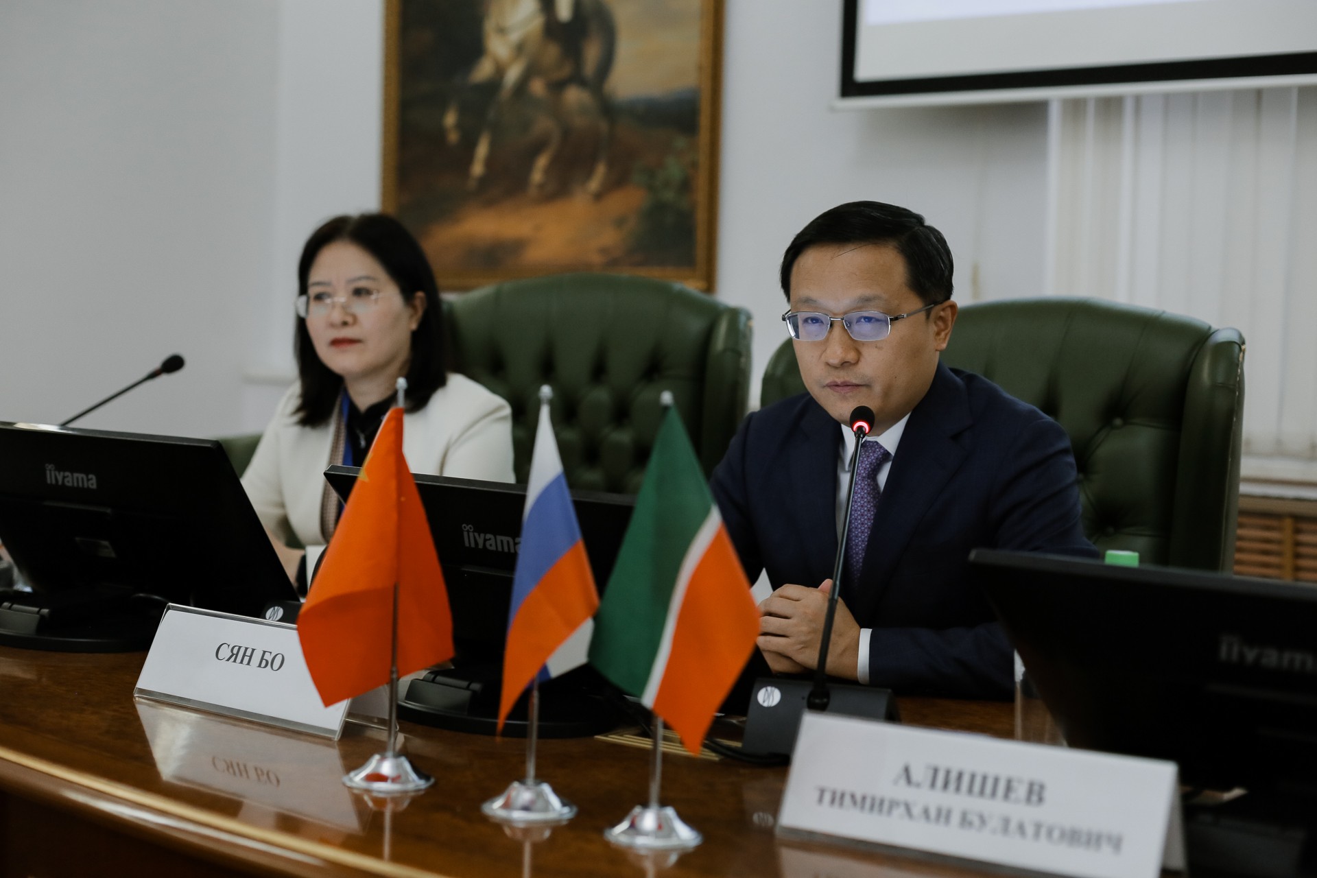 ������-�����