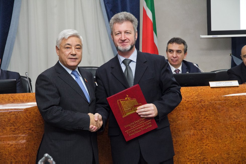 Геральдист: 'Сегодняшняя эмблема КФУ легко читаема и понятна всем' Геральдист: 'Сегодняшняя эмблема КФУ легко читаема и понятна всем'