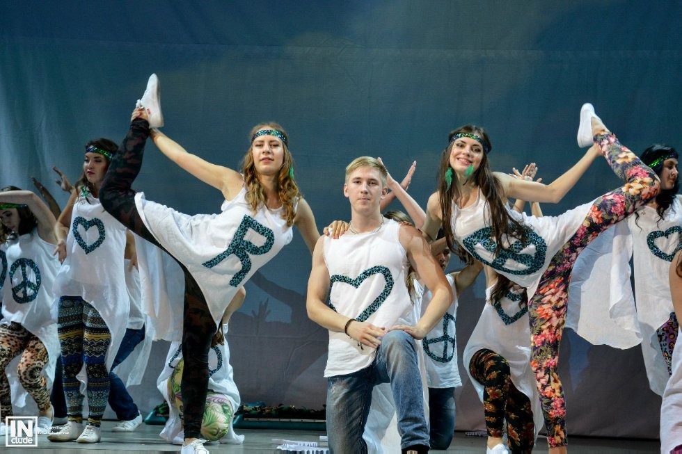 Фестиваль 'День Первокурсника 2014' близится к завершению, Институт физики и Юридический факультет показали свои конкурсные программы. Фестиваль 'День Первокурсника 2014' близится к завершению, Институт физики и Юридический факультет показали свои конкурсные программы.