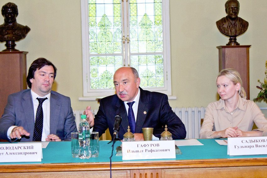 International Cambridge Certificates awarded in KFU