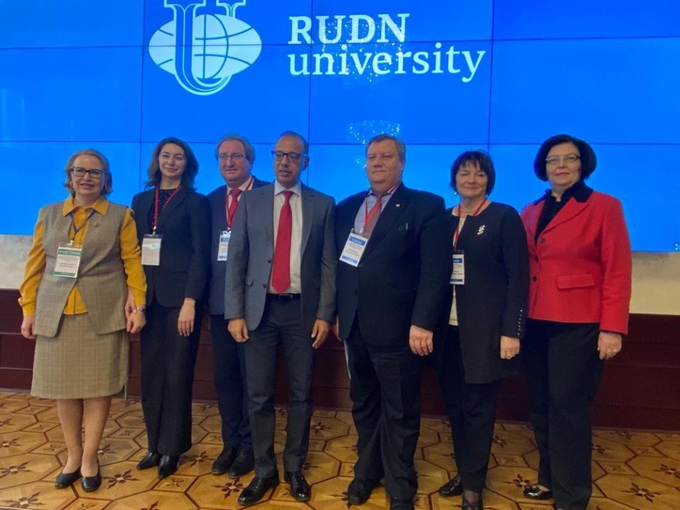 Конференция посвященная 10-летию Консорциума университетов России, реализующих совместную магистерскую программу Конференция посвященная 10-летию Консорциума университетов России, реализующих совместную магистерскую программу