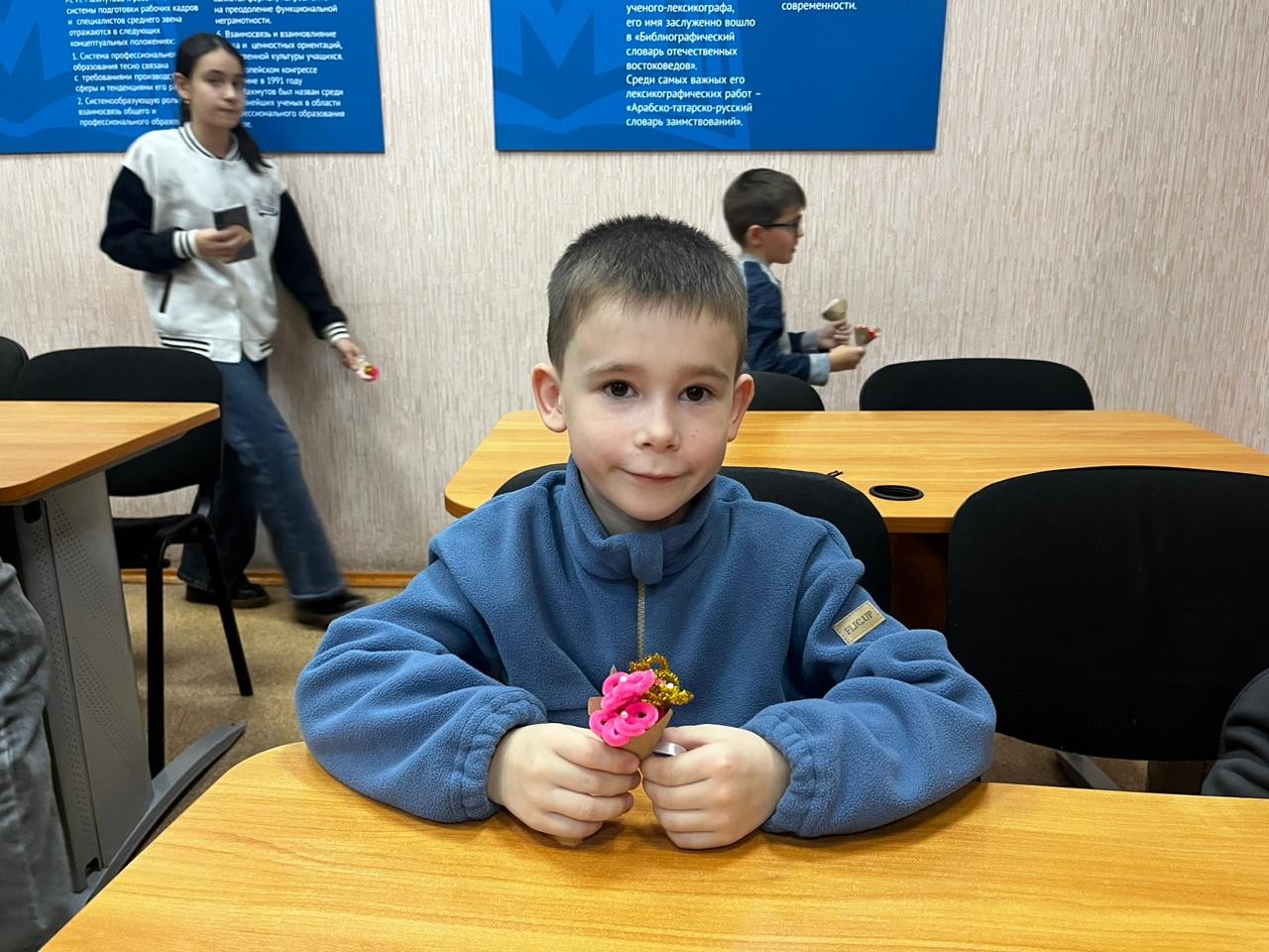 Прошел мастер-класс 'Волшебное творчество' Прошел мастер-класс 'Волшебное творчество'