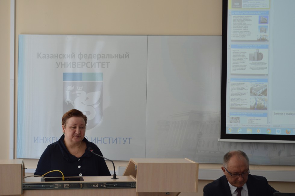 �������-����������� '���������� ���������' �� '���������' (�. ������) � ��� '�����������������-�������'(�. ������)