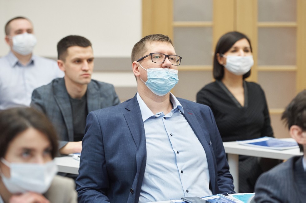 SPRING LAUNCH OF THE MBA PROGRAM SPRING LAUNCH OF THE MBA PROGRAM