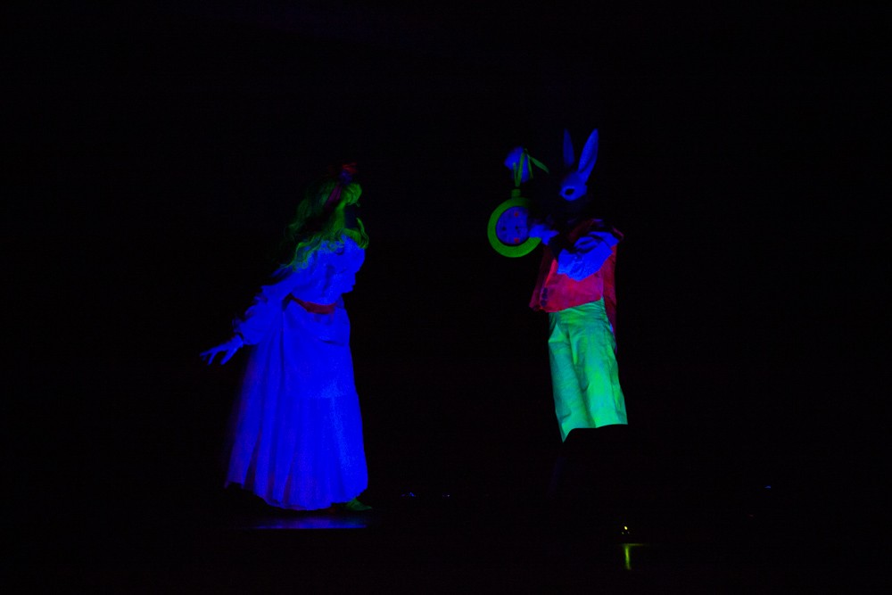 Мы не прощаемся! Мы не прощаемся!