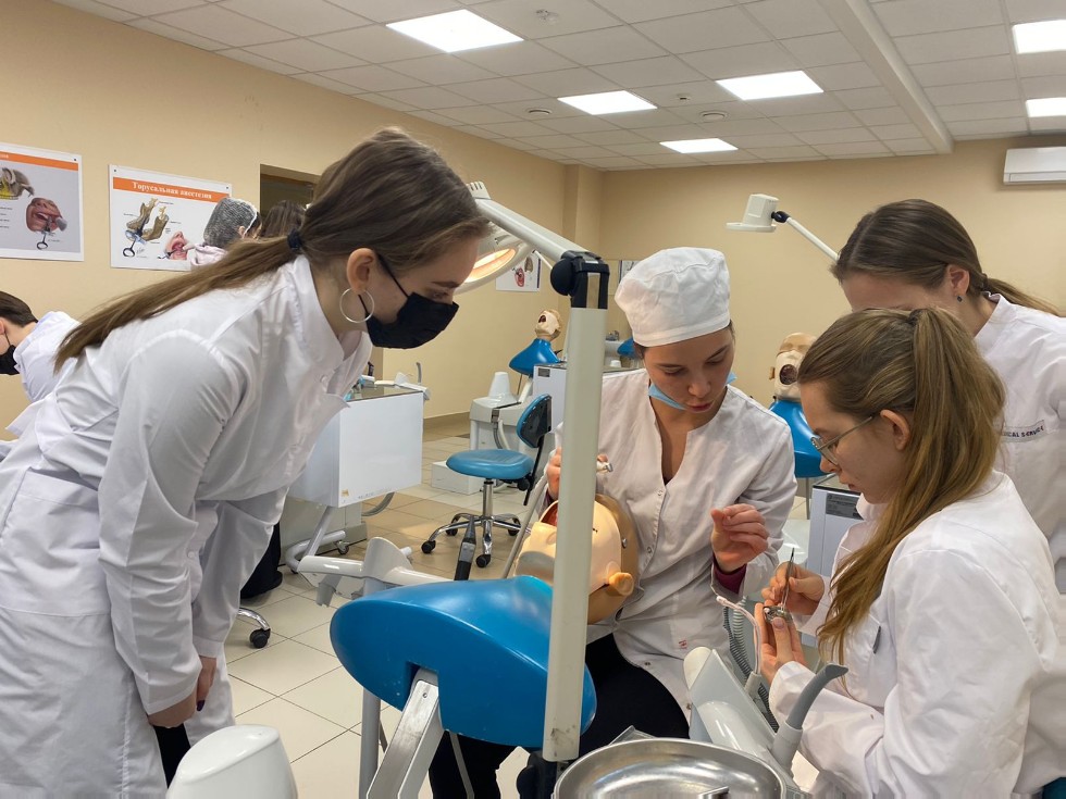 Профессиональные пробы для обучающихся в ИФМиБ КФУ в продолжаются Профессиональные пробы для обучающихся в ИФМиБ КФУ в продолжаются