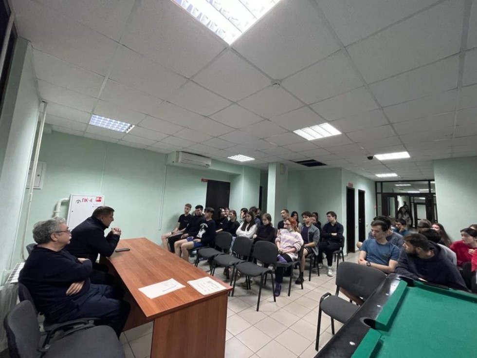 Посещение директора Инженерного института общежитий Университетам Посещение директора Инженерного института общежитий Университетам