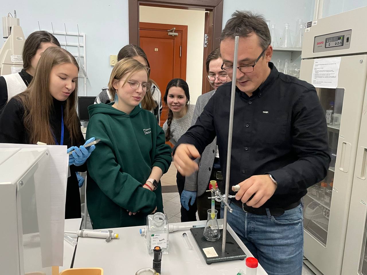 �� ������� ������ �����-����������� 