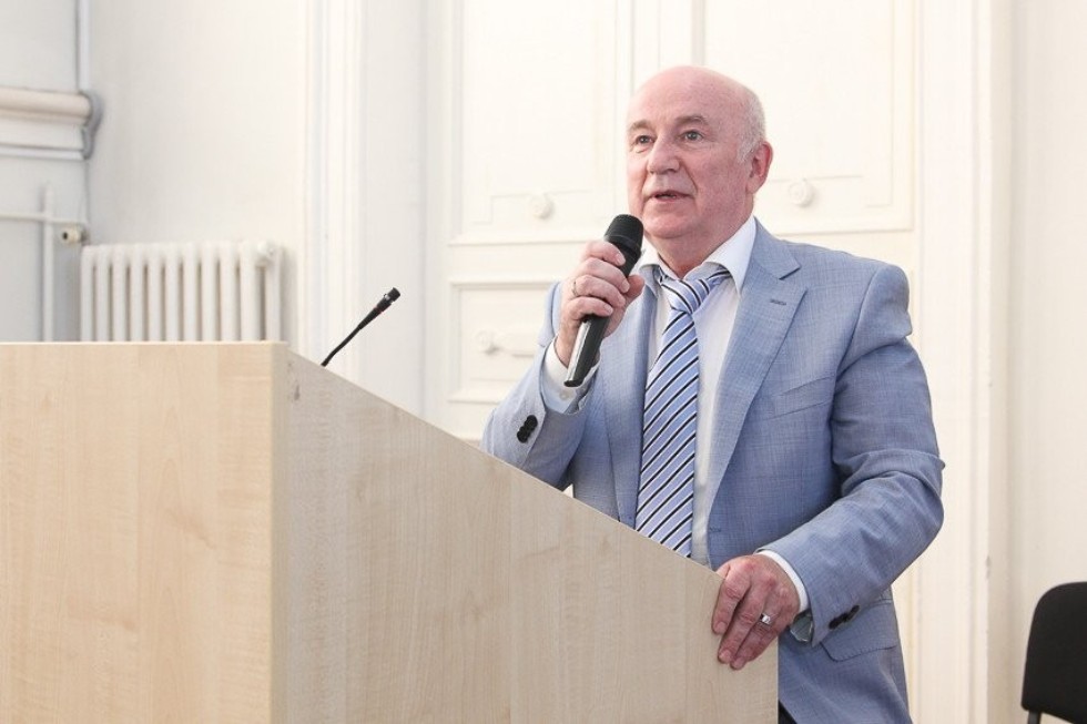 ������������� ������� ����������� '������� � �������������� ������: ������ � ����������'