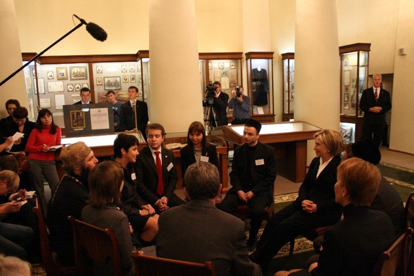 Служить университету ? в этом ее призвание. Алла Аркадьевна Сальникова Служить университету ? в этом ее призвание. Алла Аркадьевна Сальникова