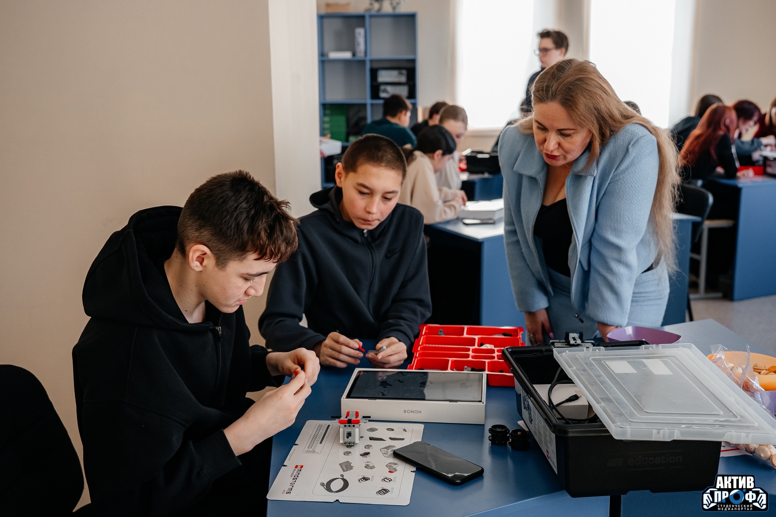 'Школа будущего автомобильного инженера FUTURAUTO' 'Школа будущего автомобильного инженера FUTURAUTO'