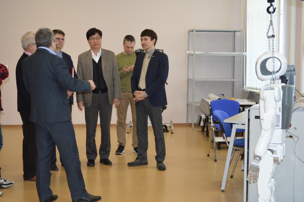 ����� ��������� �������������� LG TCM (Technology Center Moscow) � ���������� ��������