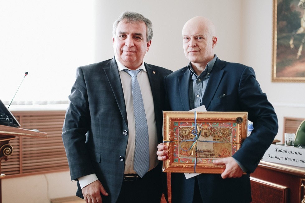 �������� ������������ � ������ � ���� ��������� � ���