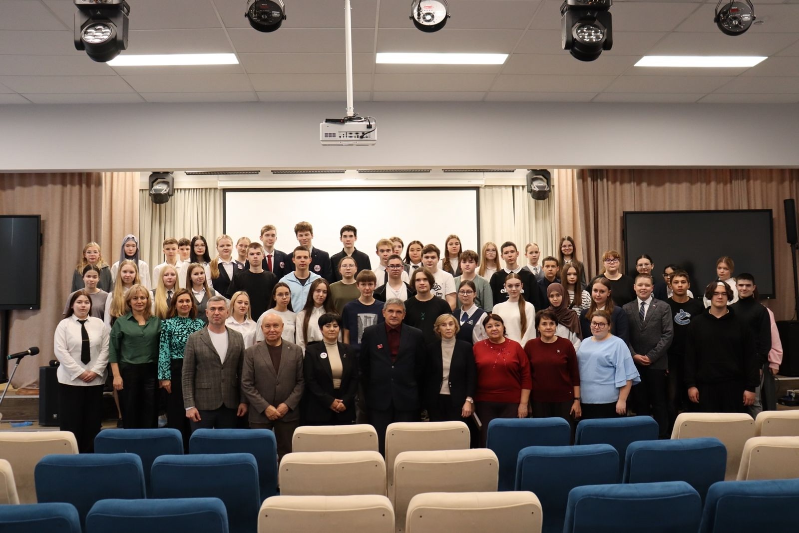 ������� ����������� ����������� ��������� � ��������� ���� �������������� ������