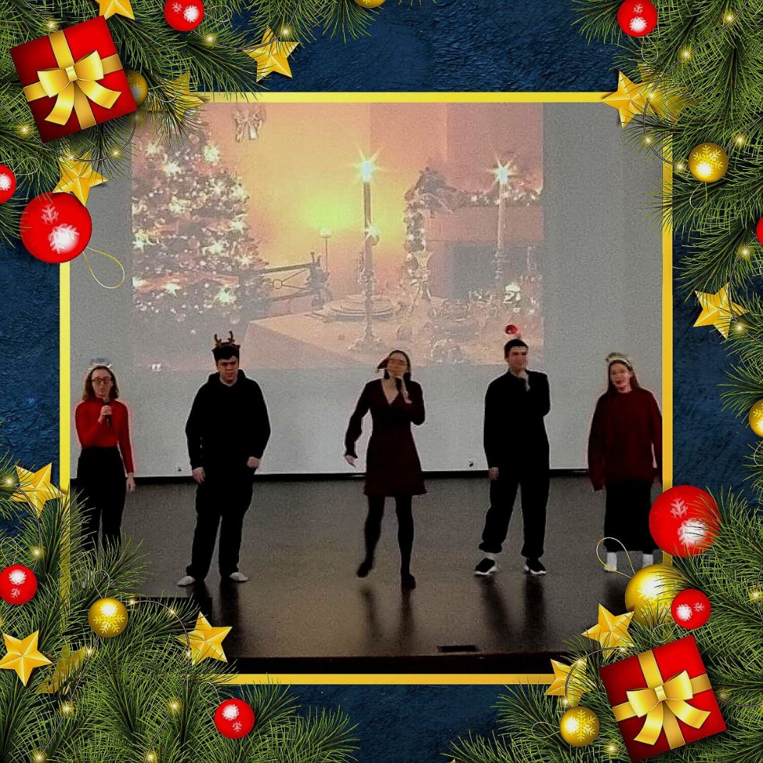 'Christmas Carols song Contest'