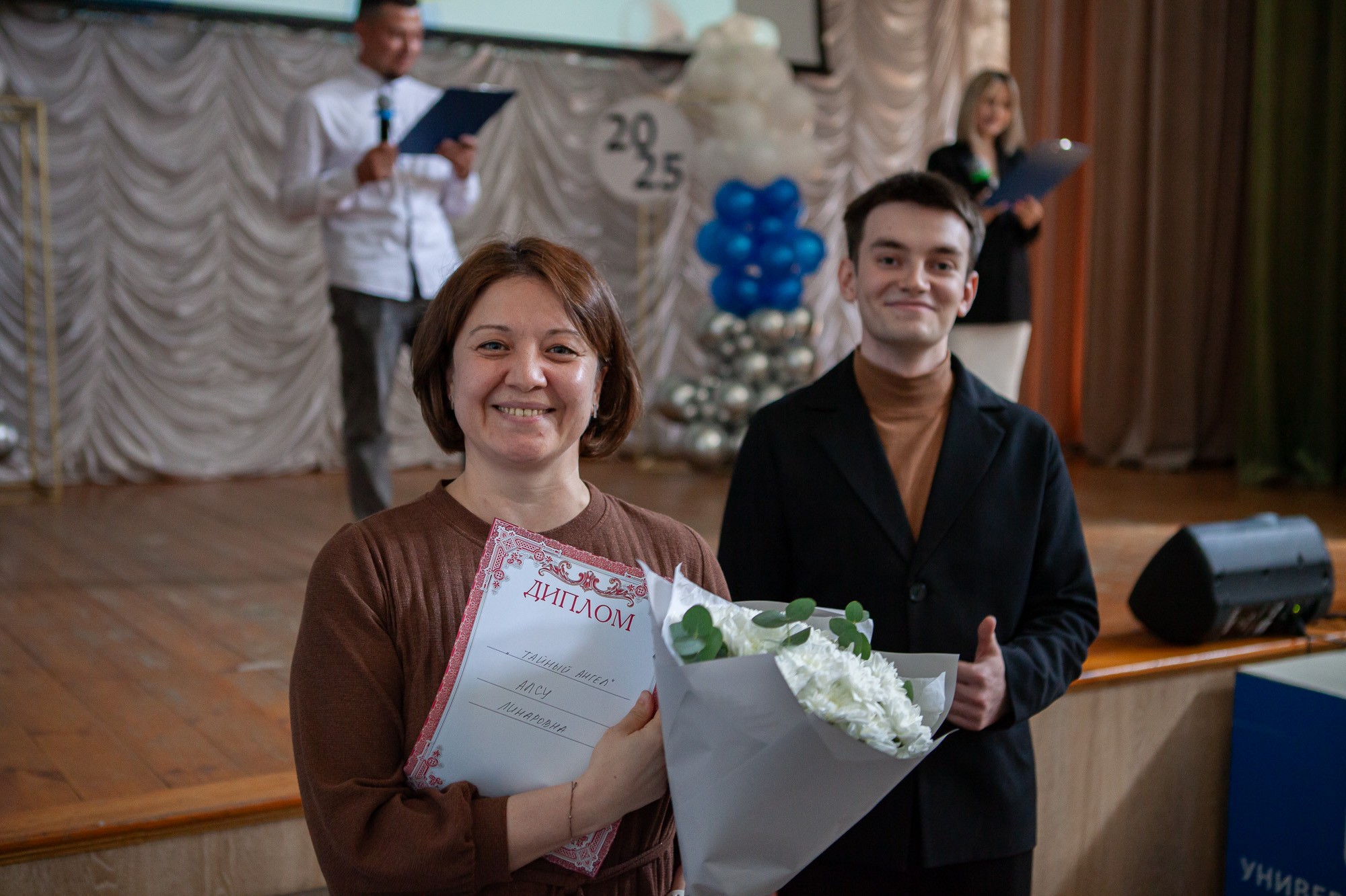 На отделении экономических и юридических наук прозвенел Последний звонок На отделении экономических и юридических наук прозвенел Последний звонок