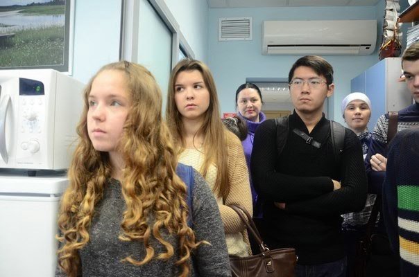 Китайский студент Ван Шиюй осваивает профессию Китайский студент Ван Шиюй осваивает профессию