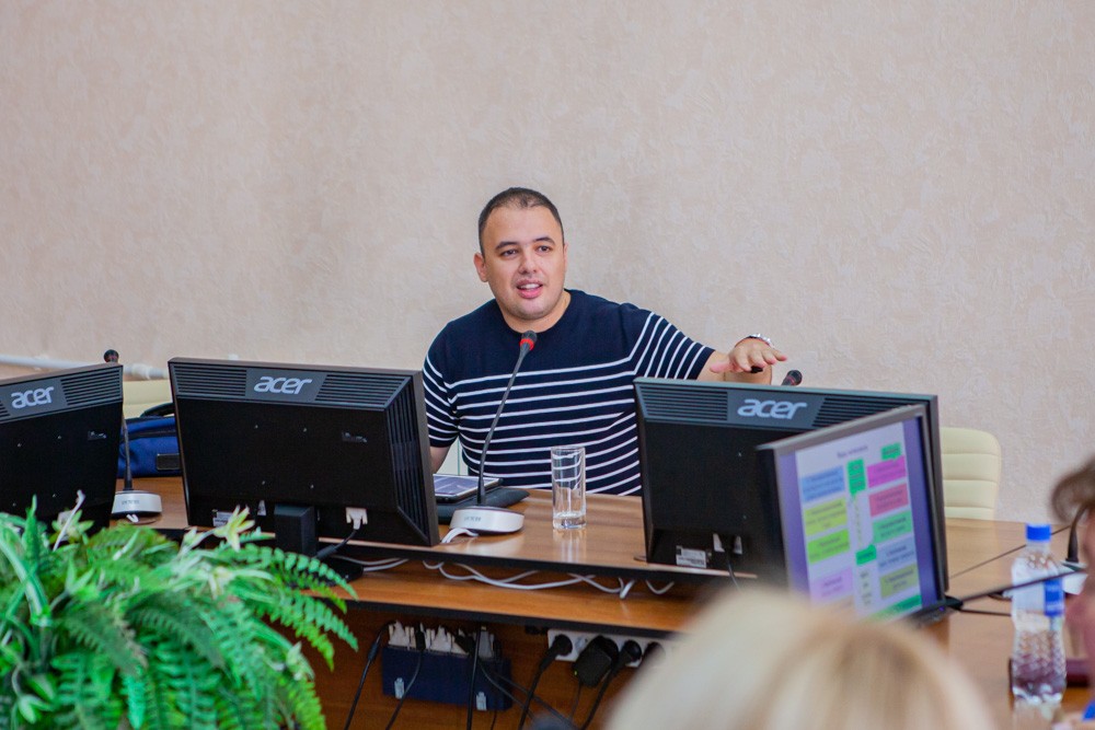 Молодые ученые и специалисты образования собрались за круглым столом в Елабужском институте Молодые ученые и специалисты образования собрались за круглым столом в Елабужском институте