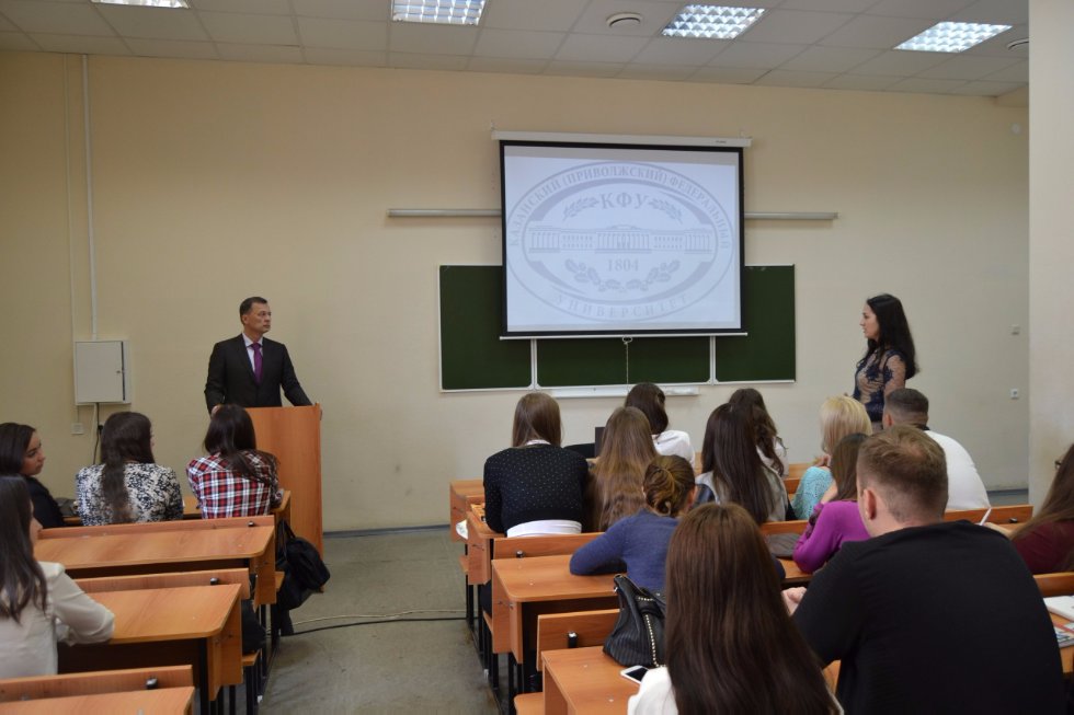 7 сентября 2015 года в преддверии Дня финансиста для студентов ИУЭиФ прочитал публичную лекцию на тему 'Почему мы платим налоги?' руководитель УФНС России по РТ ,д.э.н. профессор Марат Адипович Сафиуллин 7 сентября 2015 года в преддверии Дня финансиста для студентов ИУЭиФ прочитал публичную лекцию на тему 'Почему мы платим налоги?' руководитель УФНС России по РТ ,д.э.н. профессор Марат Адипович Сафиуллин