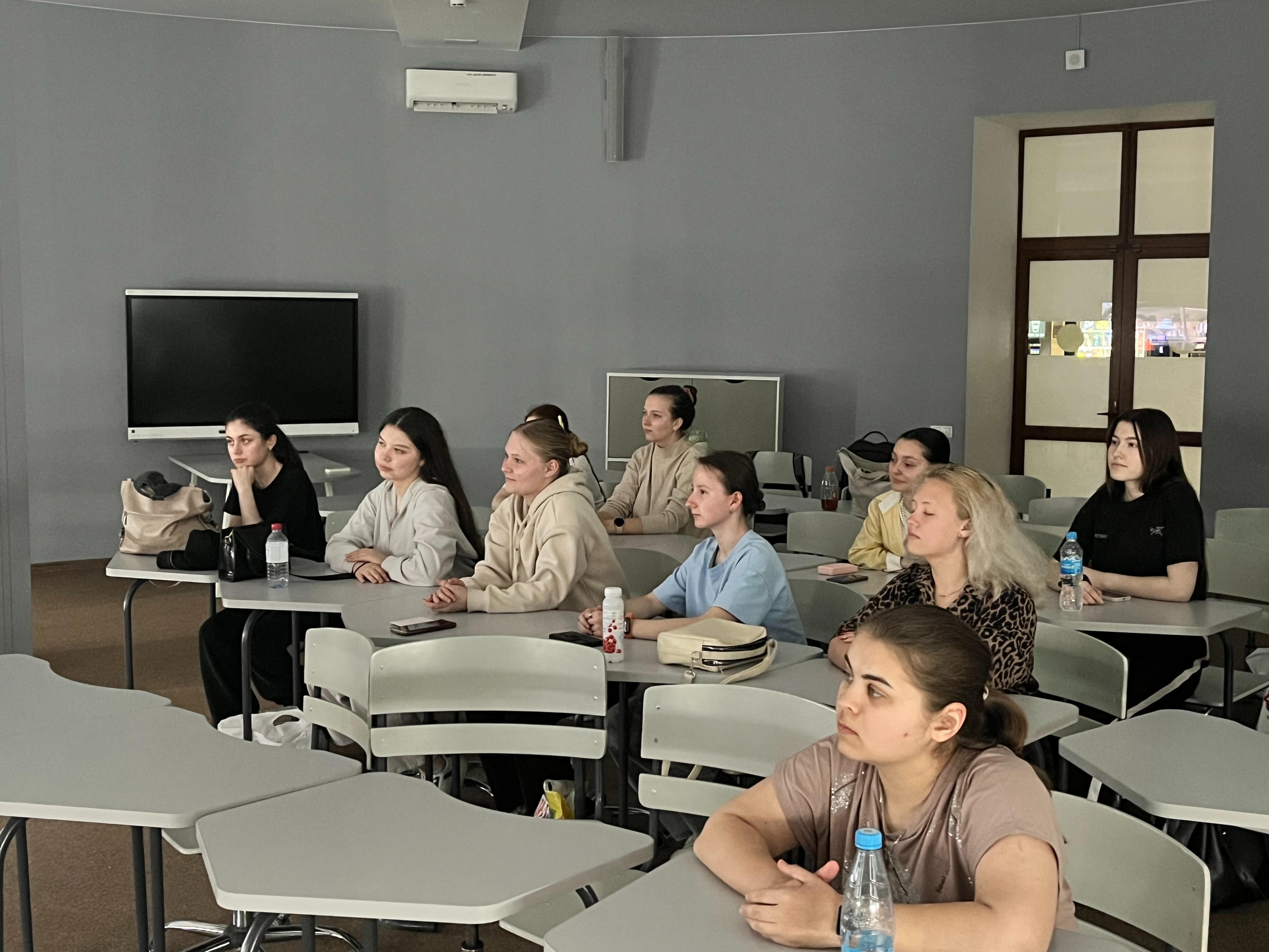 Мероприятие 'Просмотр военного фильма' в группе 17.1-419 Мероприятие 'Просмотр военного фильма' в группе 17.1-419