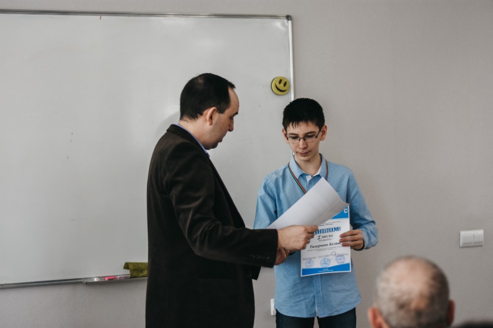 ����� ��������� ���� ������������� 