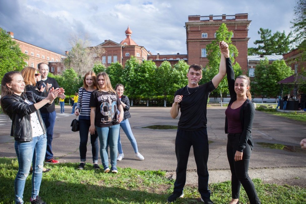 Молодежный Сабантуй отметили в Елабужском институте КФУ Молодежный Сабантуй отметили в Елабужском институте КФУ