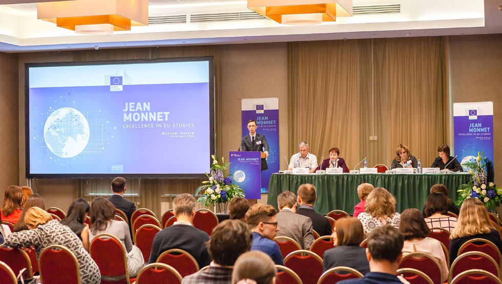 Академический координатор Центра превосходства Жана Монне VOICES+, д.ю.н. Р.Ш.Давлетгильдеев принял участие в работе Международной научно-практической конференции Jean Monnet Excellence in EU Studies, организованной Европейской Комиссией в Москве 20 апреля Академический координатор Центра превосходства Жана Монне VOICES+, д.ю.н. Р.Ш.Давлетгильдеев принял участие в работе Международной научно-практической конференции Jean Monnet Excellence in EU Studies, организованной Европейской Комиссией в Москве 20 апреля