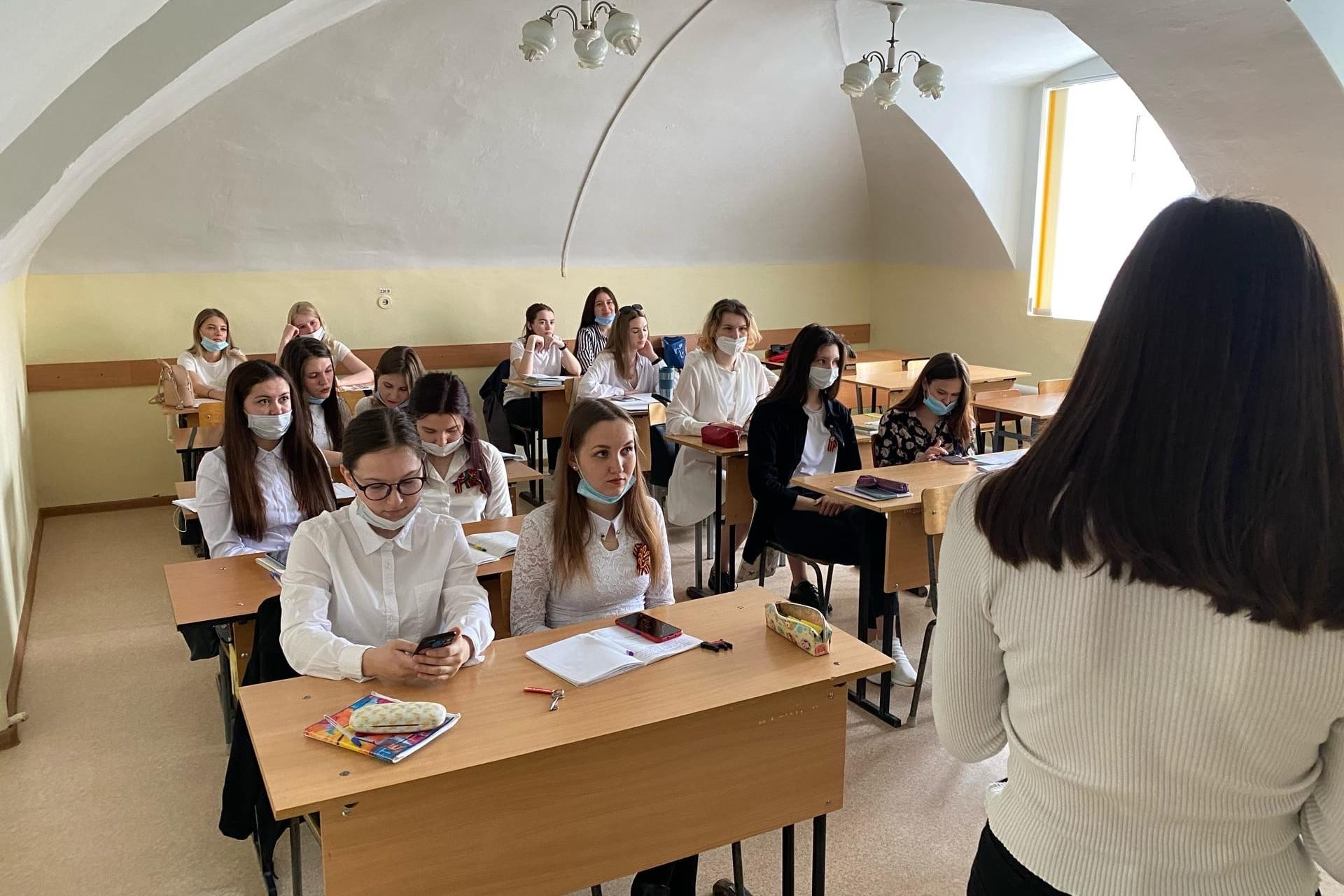 Студенты обсудили фильмы о войне Студенты обсудили фильмы о войне