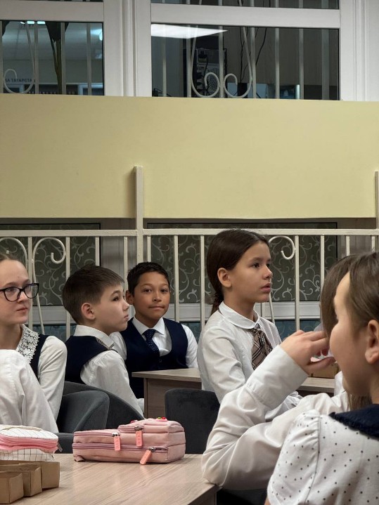 Урок финансовой грамотности провели студенты 2 курса ОРМ в Лицее №35 г. Казань Урок финансовой грамотности провели студенты 2 курса ОРМ в Лицее №35 г. Казань